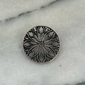 Vintage Sterling silver gothic cathedral filigree detailed brooch